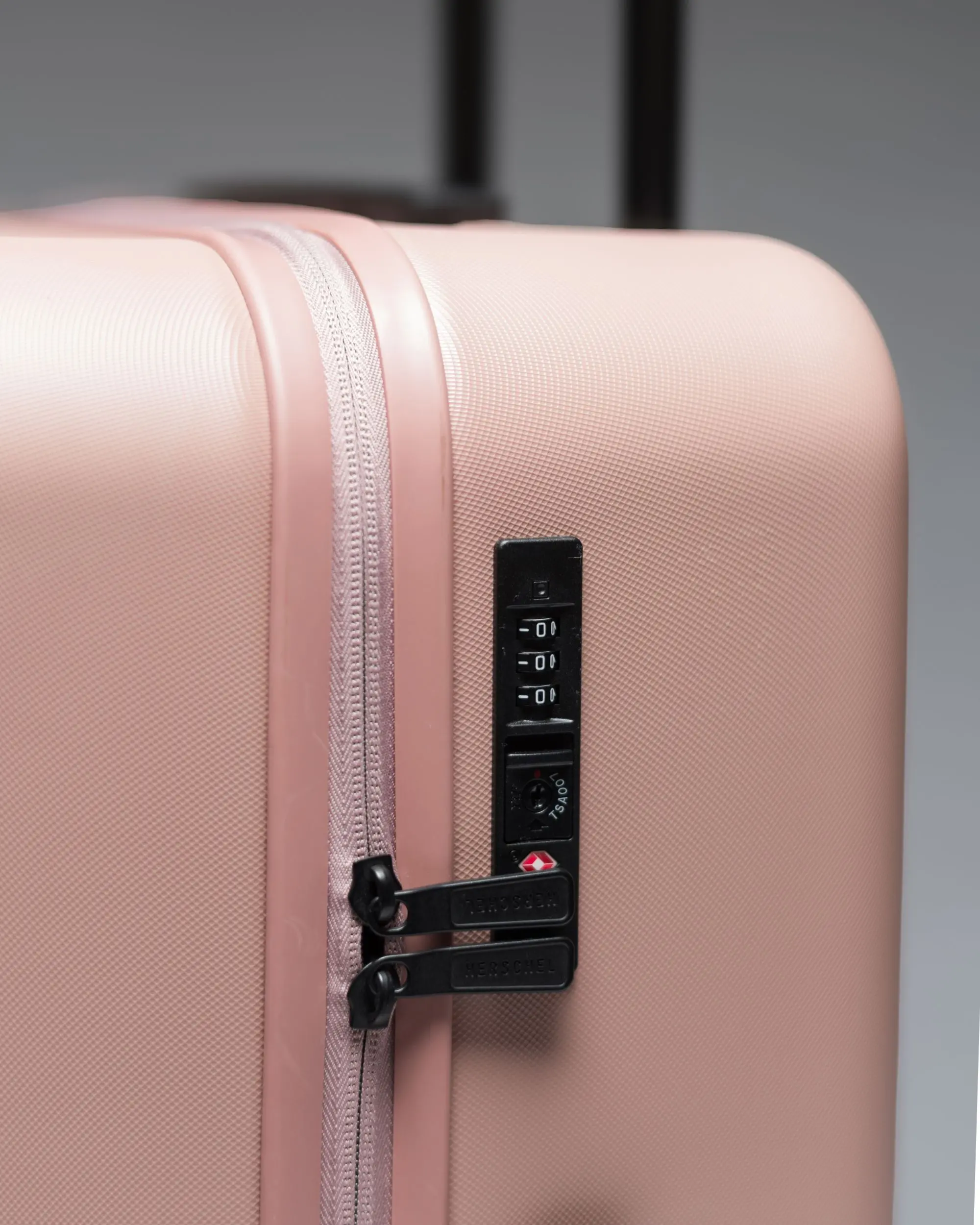 Herschel Heritage™ Hardshell Luggage | Medium - 67L