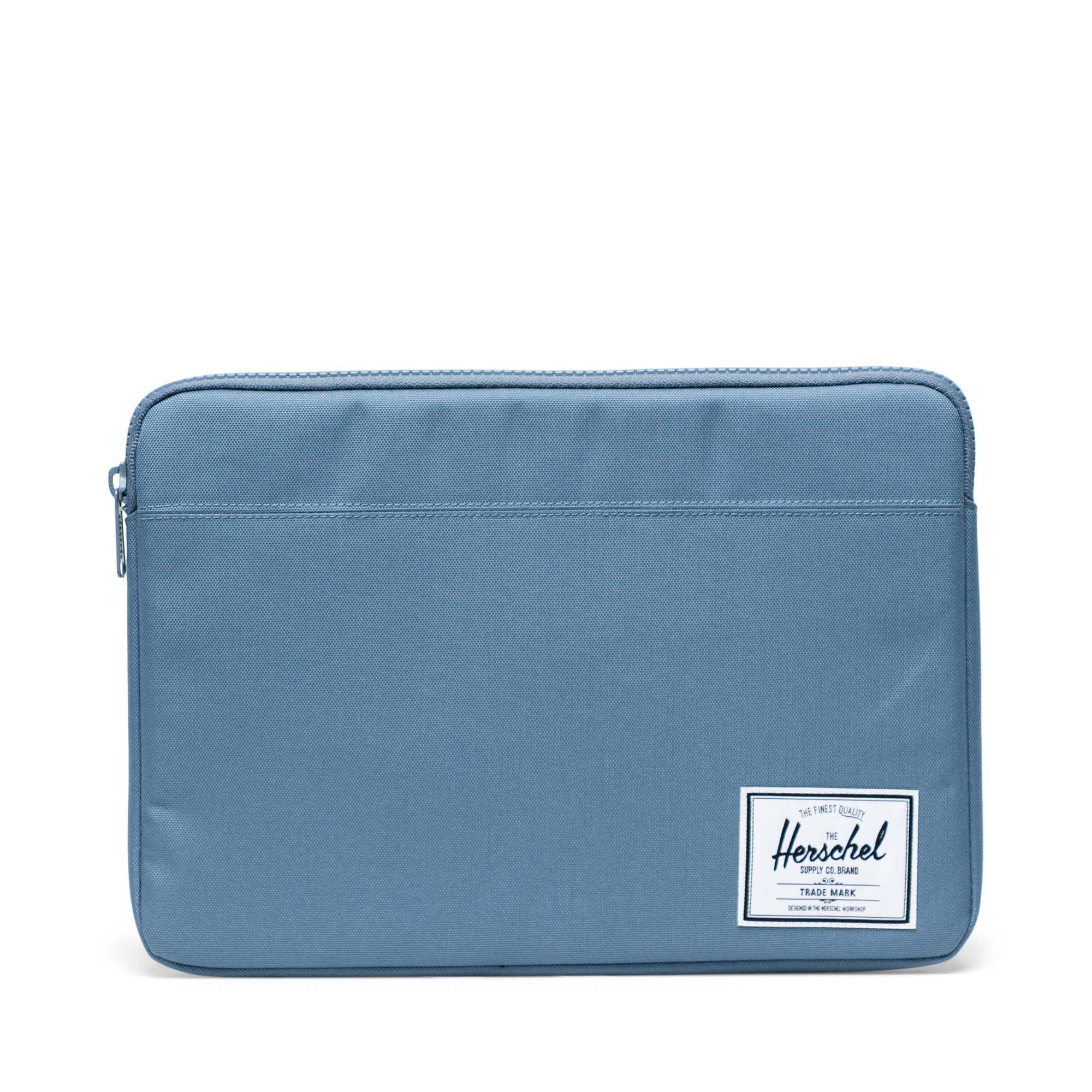 Herschel macbook 2025 pro sleeve